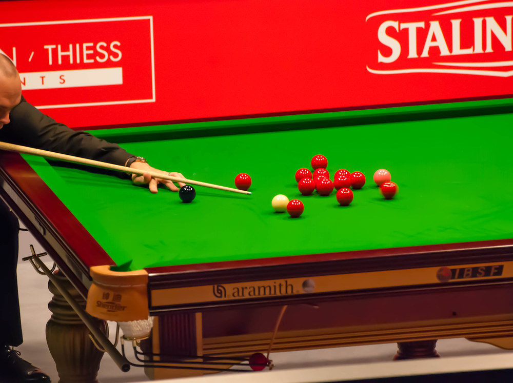 Snooker cues: 5 mid-range options under £100