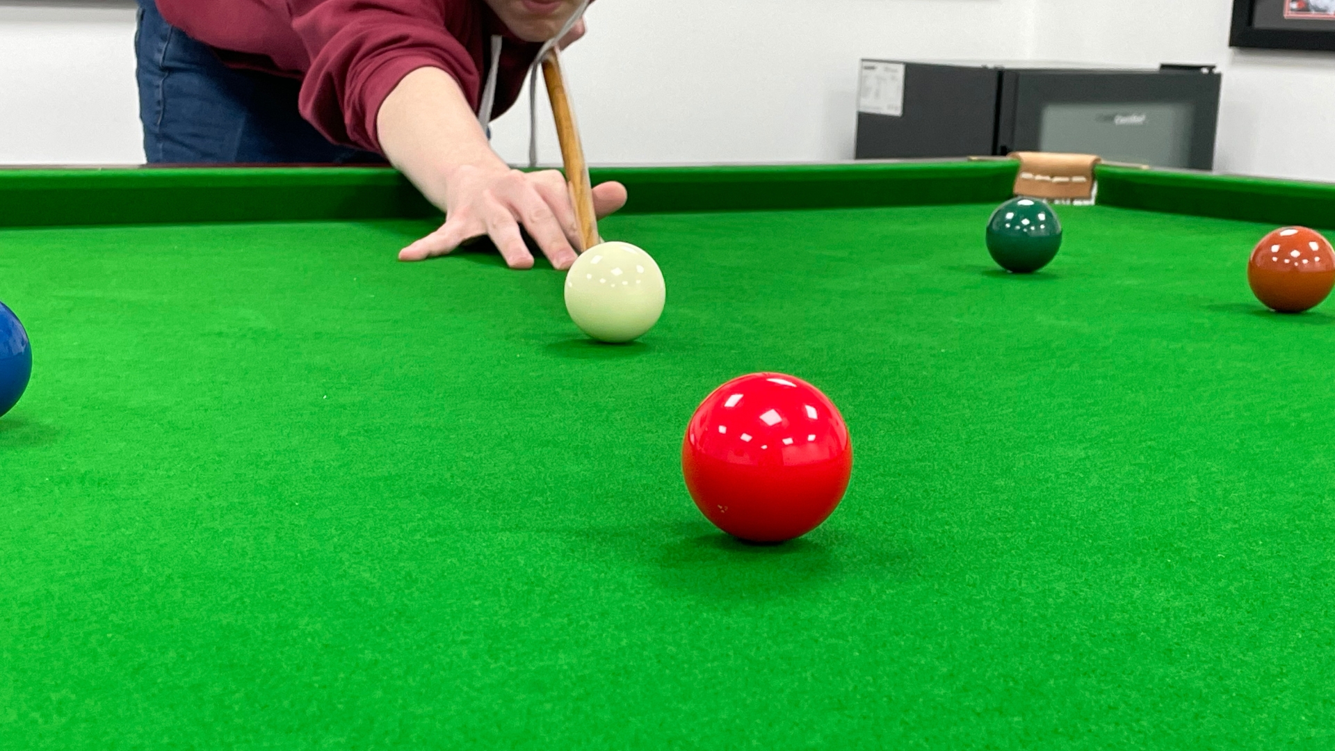 How to put spin on the cue ball